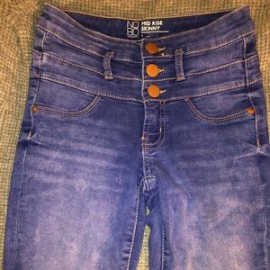 No boundaries skinny jeans, size 1